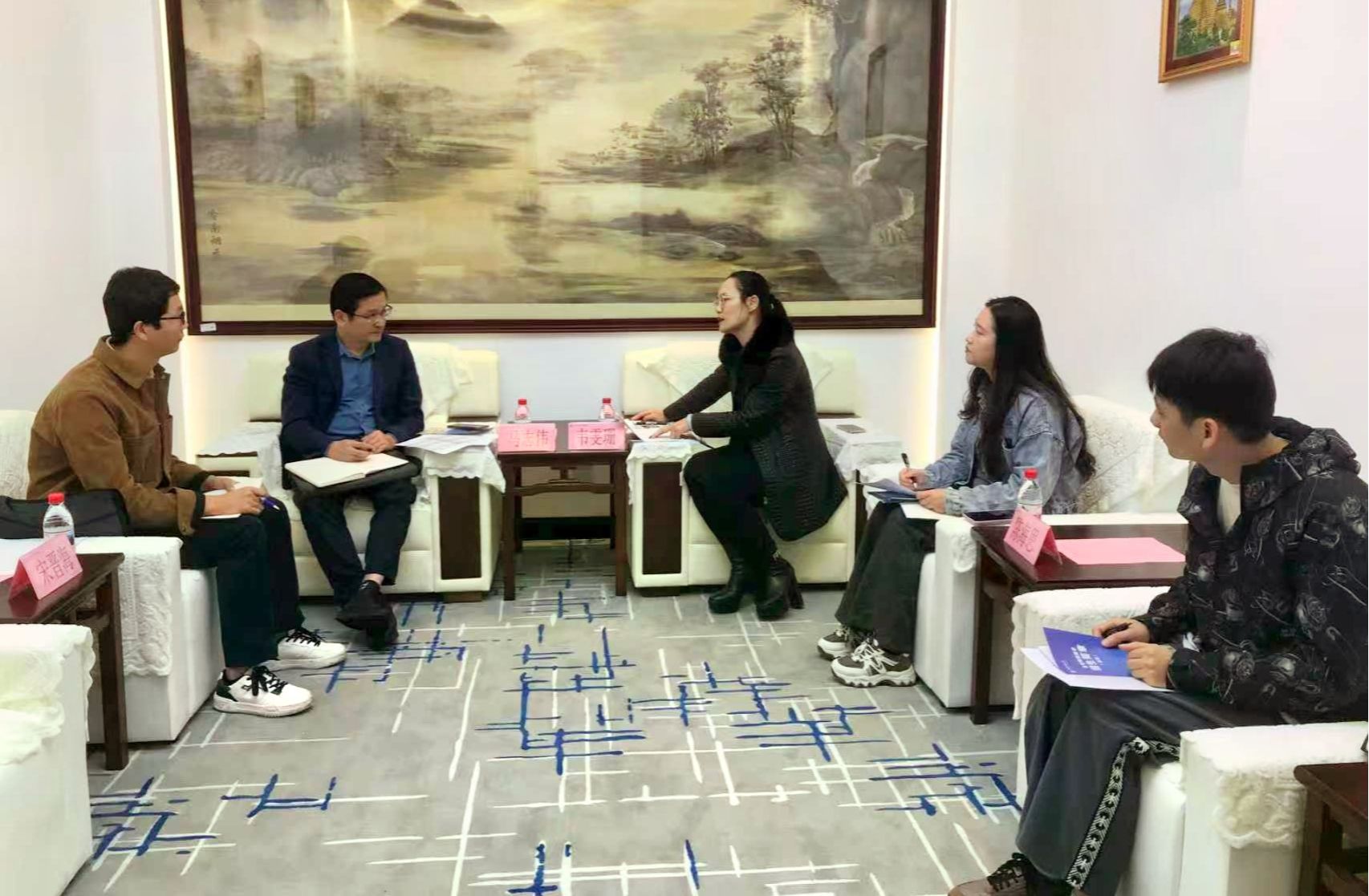 伟德bv1946官网到广西经贸职业技术公司开展继续教育工作交流