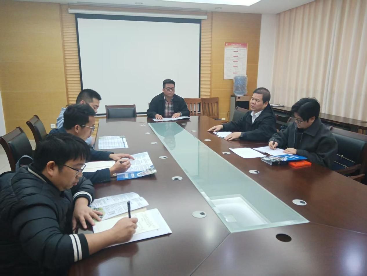 伟德bv1946官网赴中共崇左市委党校举办同等学力人员申请硕士学位政策宣讲会